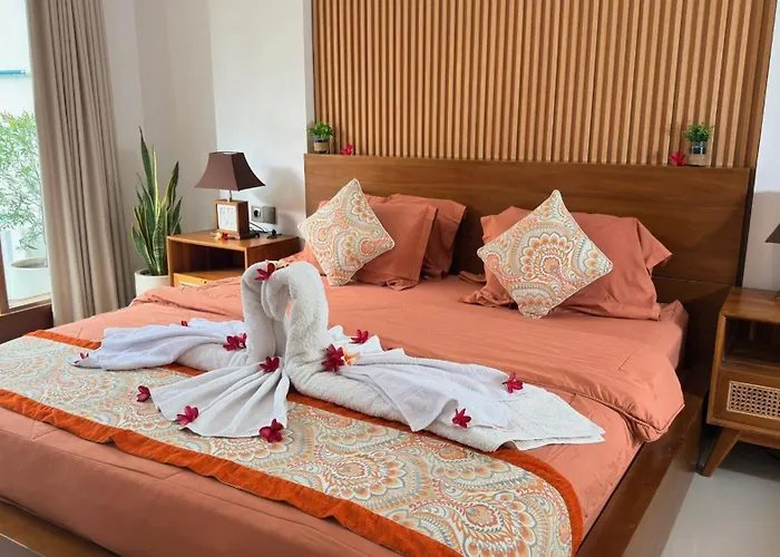 Emstaliese & Palmarosa Seminyak Villa Legian (Bali)