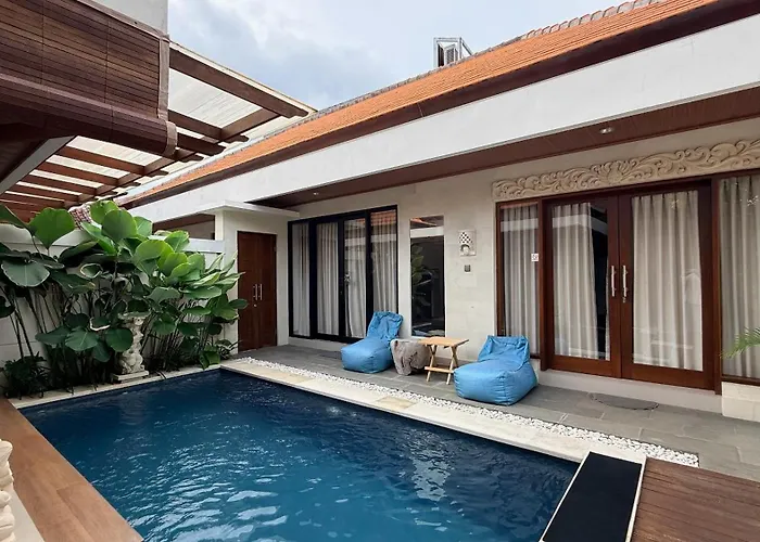 Villa Emstaliese & Palmarosa Seminyak
