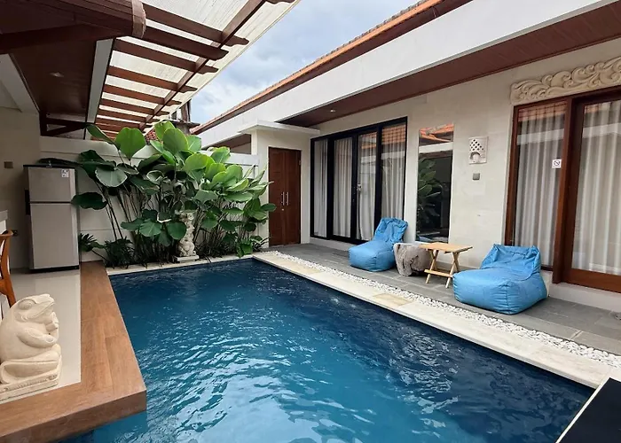 Emstaliese & Palmarosa Seminyak *