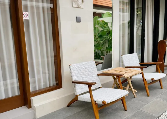 Emstaliese & Palmarosa Seminyak Villa